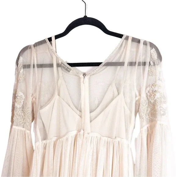 3 FOR $50! 🎁 Miss Selfridge White Mini Dress Bell Sleeve Chiffon Beaded … - Picture 7 of 8